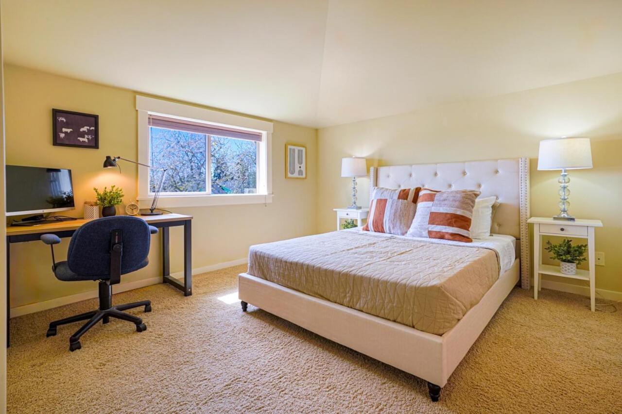 Stylish North Seattle Townhouse- Dual Master Suites Zewnętrze zdjęcie