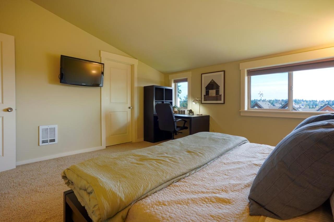 Stylish North Seattle Townhouse- Dual Master Suites Zewnętrze zdjęcie