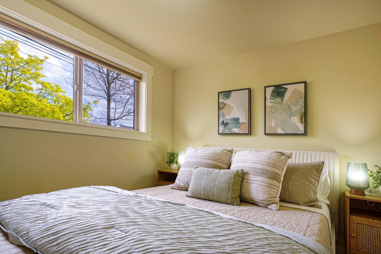 Stylish North Seattle Townhouse- Dual Master Suites Zewnętrze zdjęcie
