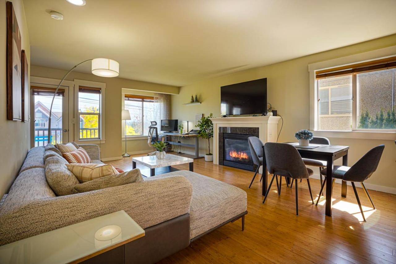 Stylish North Seattle Townhouse- Dual Master Suites Zewnętrze zdjęcie